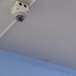 Investigan cámaras 360° instaladas en baños de colegio esteño