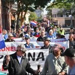 Veteranos del golpe de 1989 protestaron frente a Mburuvicha Róga